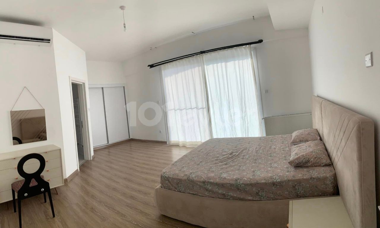 Hamitköyde 5+1 Kiralık Lüks Villa