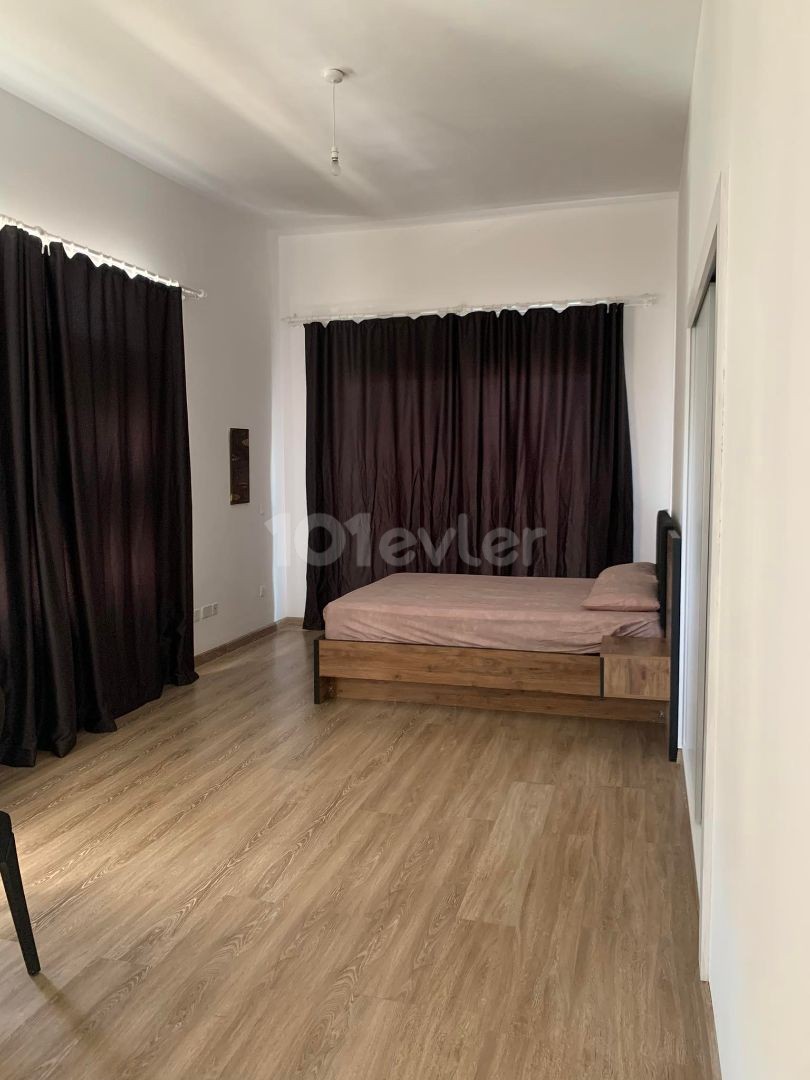 Hamitköy Bölgesinde Lüks 5+1 Günlük Kiralık Villa