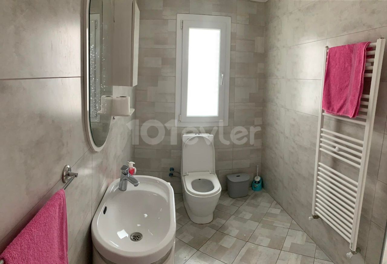 Hamitköy Bölgesinde Lüks 5+1 Günlük Kiralık Villa