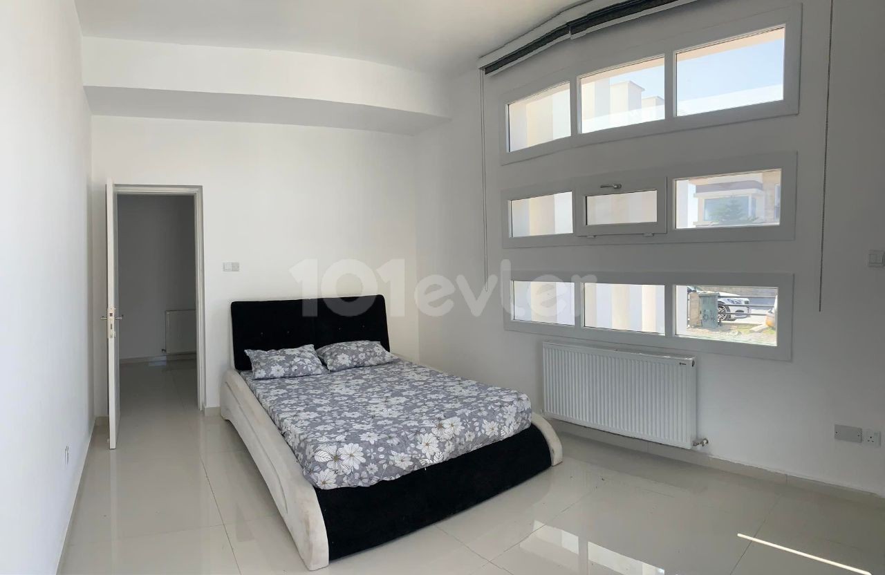 Hamitköy Bölgesinde Lüks 5+1 Günlük Kiralık Villa