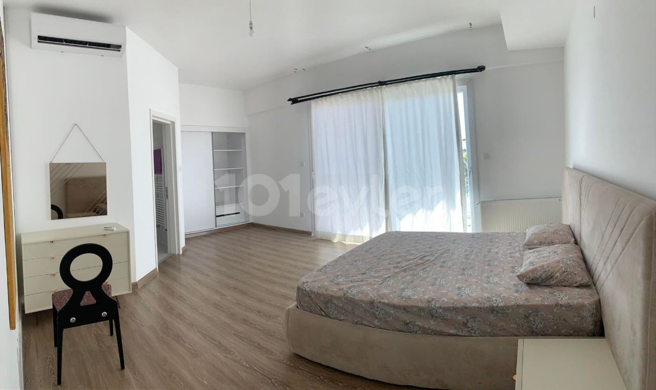 Hamitköy Bölgesinde Lüks 5+1 Günlük Kiralık Villa