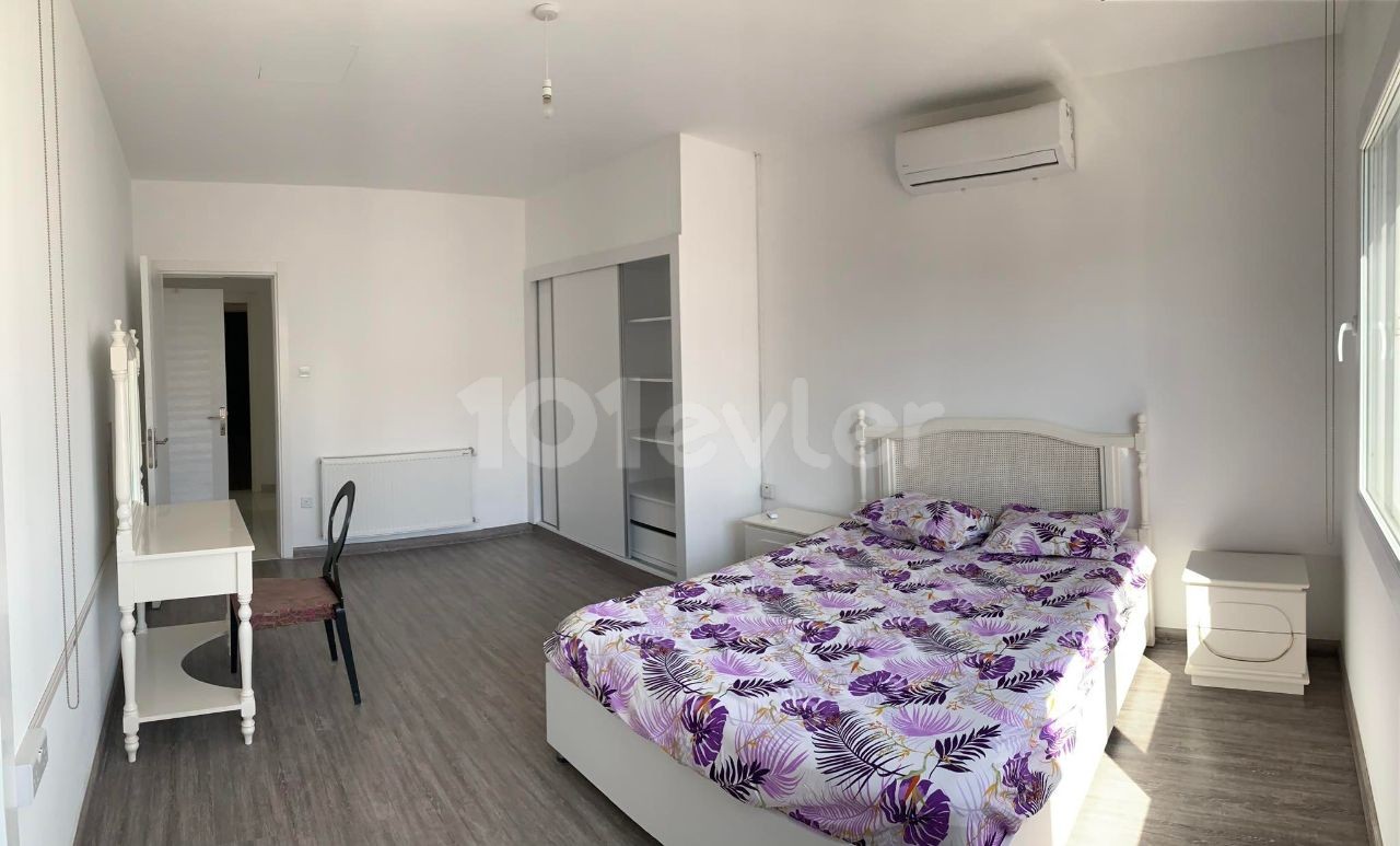 Hamitköy Bölgesinde Lüks 5+1 Günlük Kiralık Villa