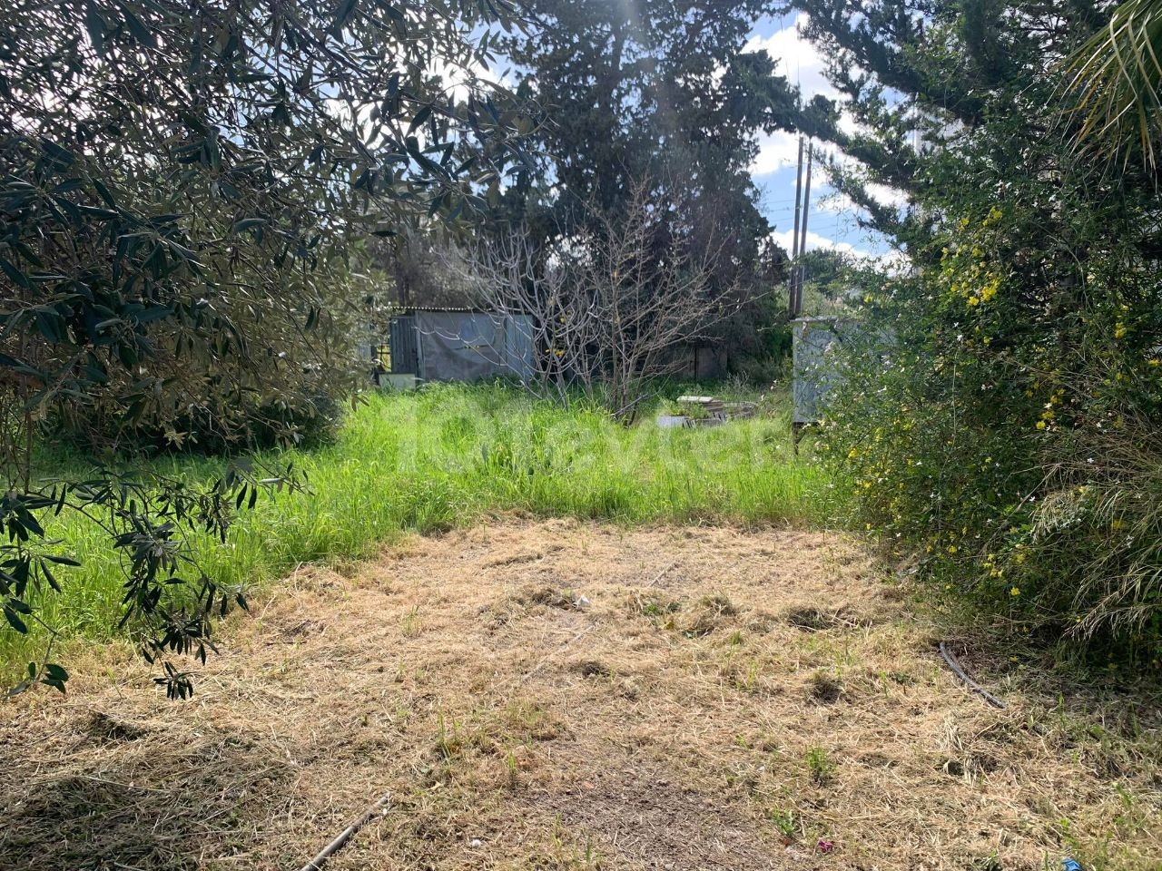 Erdgeschoss Wohnung zu verkaufen mit Garten in Karsiyaka Bereich