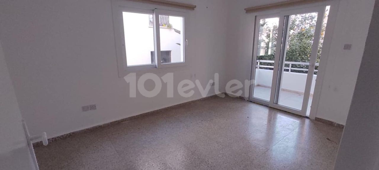 Terminal Bölgesinde İş Yeri amaçlı Kiralık Daire 