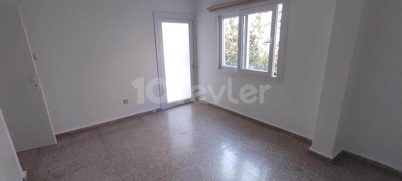 Apartment for Rent for Business in Terminal Area 