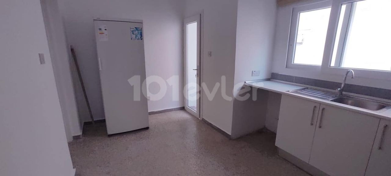 Apartment for Rent for Business in Terminal Area 