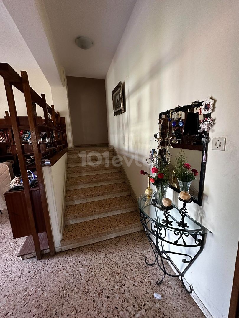 Guzelyurt Region Central Pizzavira Detached House With Garden For Sale