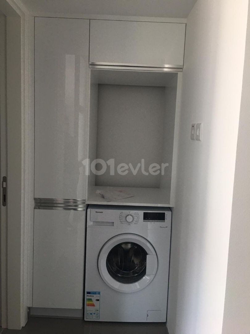 Küçük Kaymaklı Bölgesi Lemar Market Arkası 1+1 Daire Kiralık  