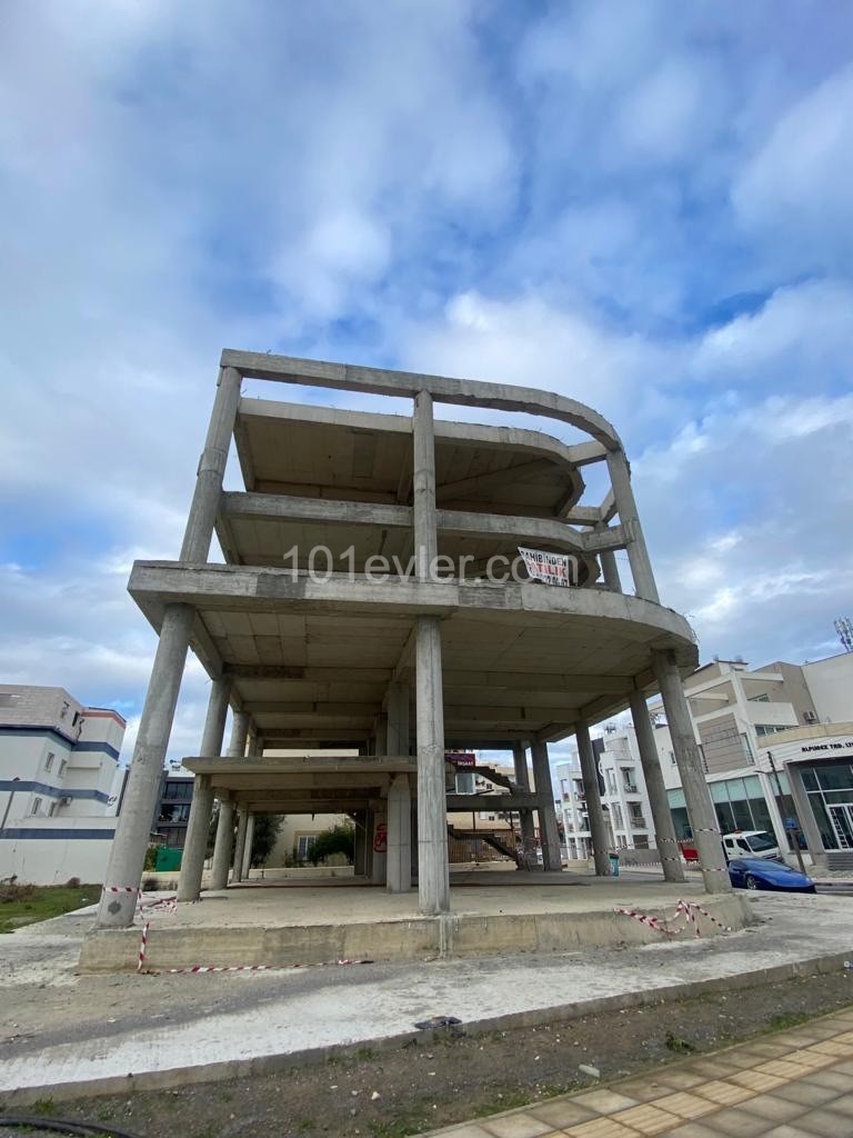 Kaskadenförmiges Gebäude( Krankenhaus, Einkaufszentrum, Bank, Holding , Hotel, Krankenhaus,Klinik, Büro, Schlafsaal, Galerie, Sho①, Universität, Campus ) ** 