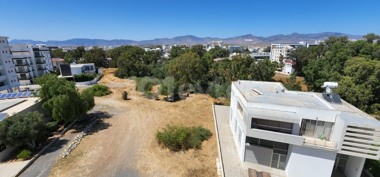 Zum Verkauf vom Eigentümer / Nikosia Kermiyada 2 + 1 Penthouse (herrliche Aussicht) ** 