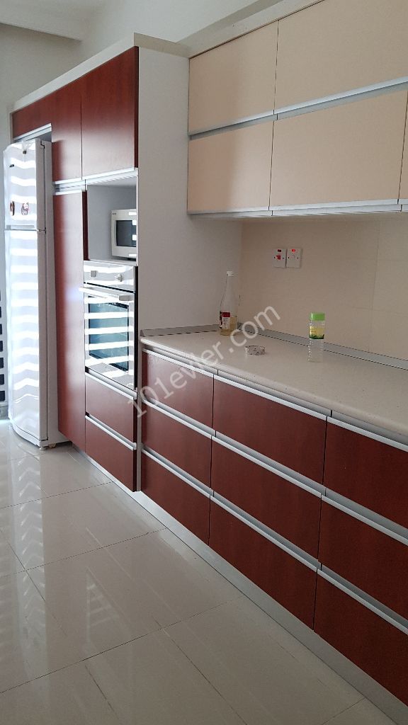 Flat To Rent in Girne Merkez, Kyrenia