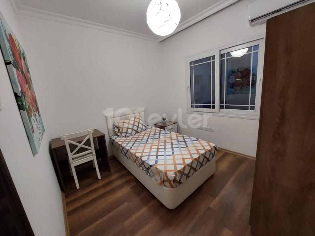 Gönyeli de ana yol üzerinde, çok iyi konumda, ultra lüks, full eşyalı kiralık daire