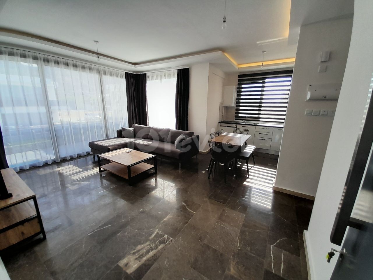 Girne Çatalköy'de, 90 m² Özel Teraslı, 2+1 90 m², Eşyalı 1.Kat