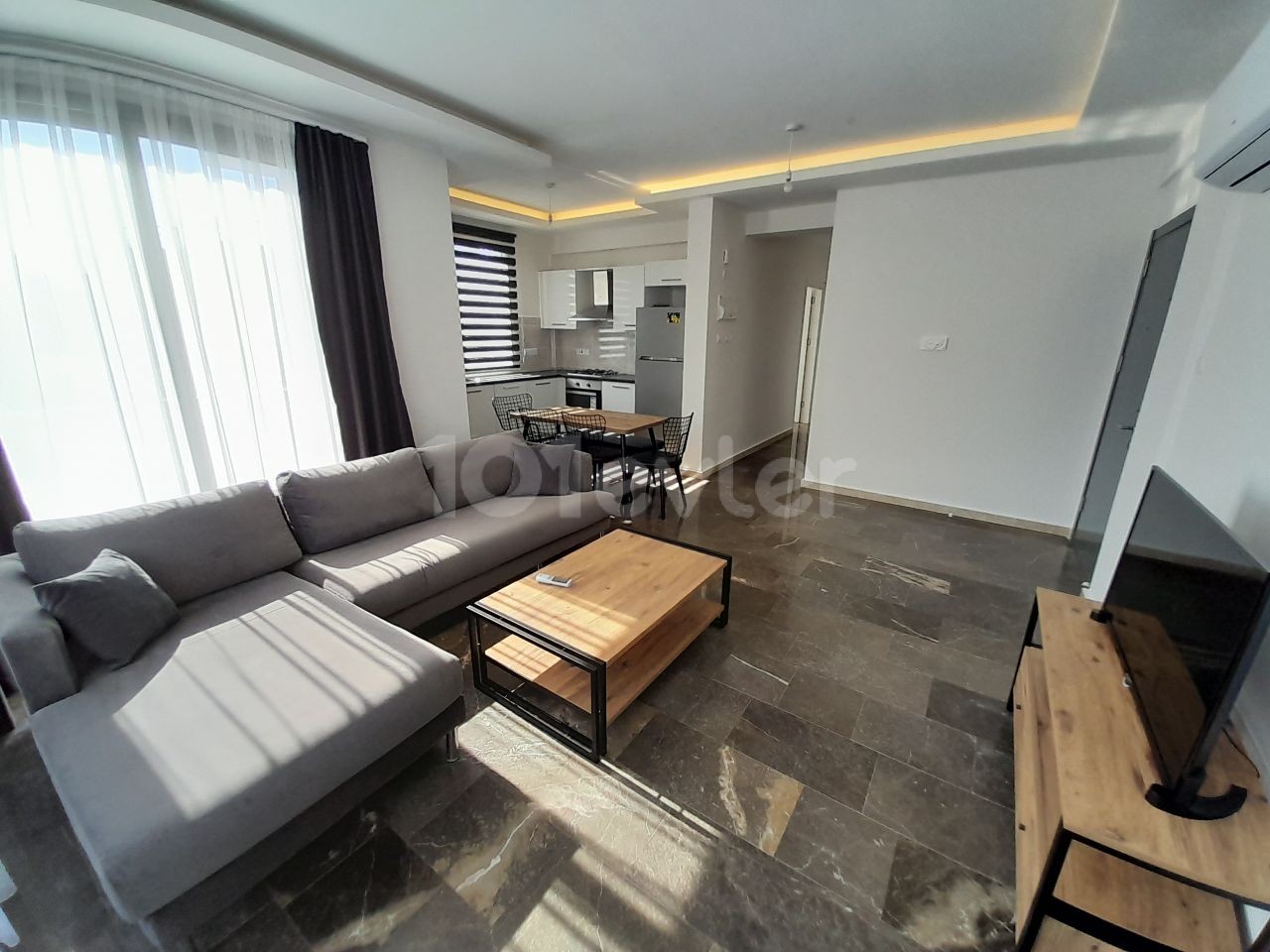 Girne Çatalköy'de, 90 m² Özel Teraslı, 2+1 90 m², Eşyalı 1.Kat