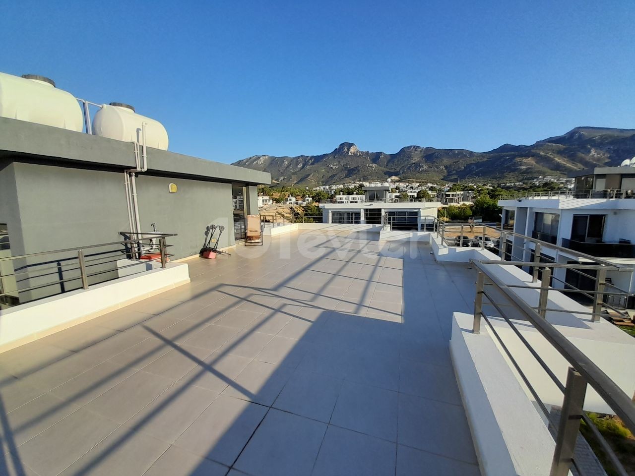 In Çatalköy, Girne, 90 m² Private Terrasse, 2+1 90 m², Möbliert 1. Stock