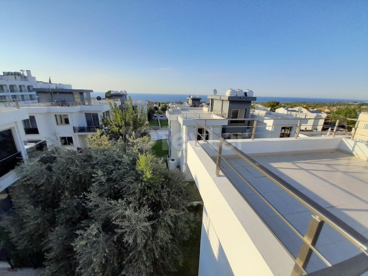 In Çatalköy, Girne, 90 m² Private Terrasse, 2+1 90 m², Möbliert 1. Stock