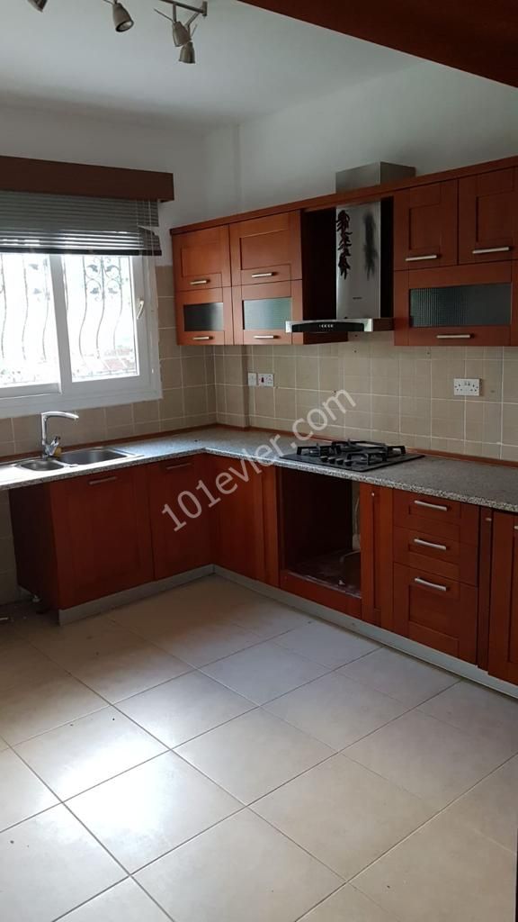 GİRNE BOĞAZ'DA LÜX VİLLA 114.000 GBP