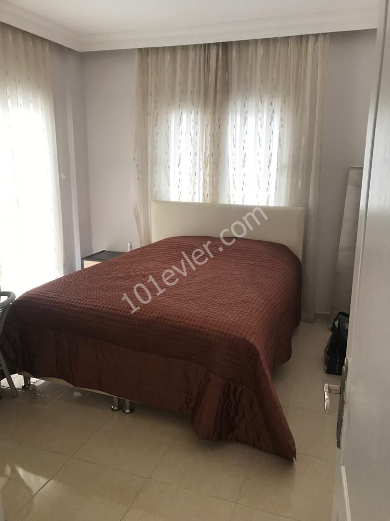 GİRNE ZEYTİNLİKTE SATILIK 3+1 PENTHOUSE 220m2