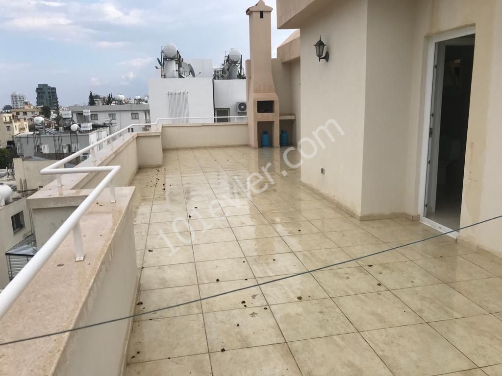 GİRNE ZEYTİNLİKTE SATILIK 3+1 PENTHOUSE 220m2