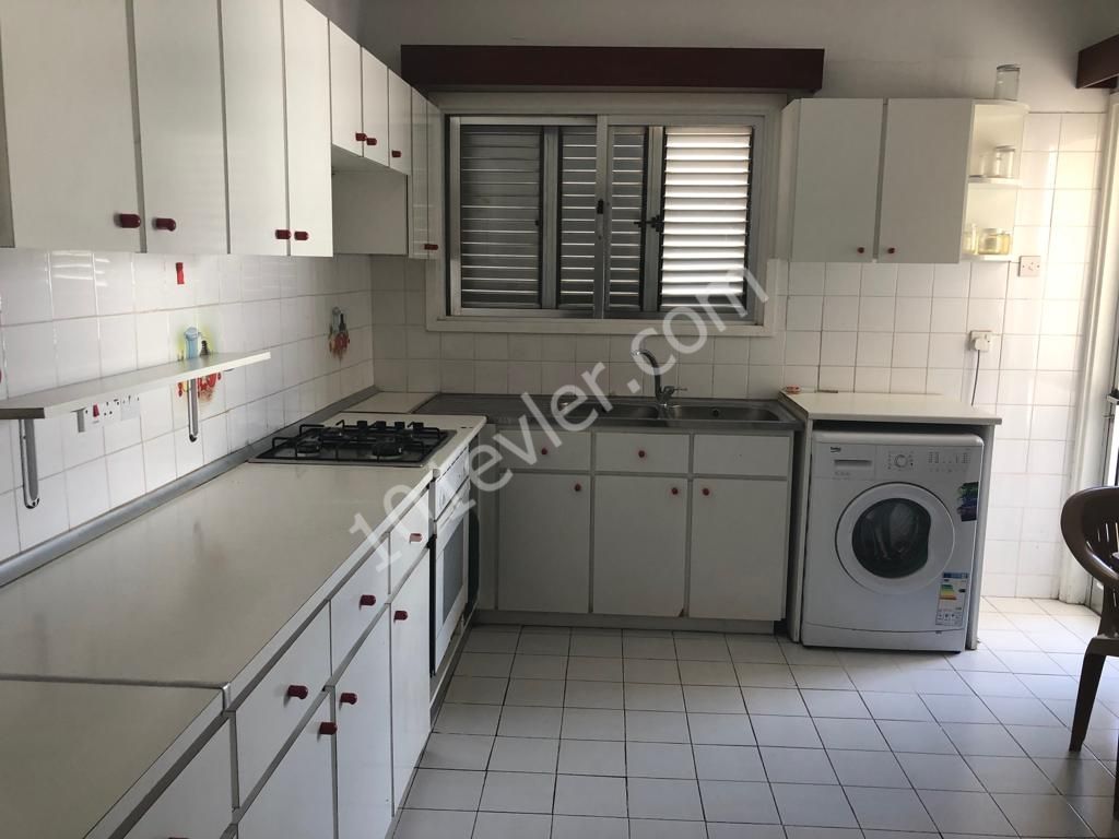 Flat To Rent in Ortaköy, Nicosia