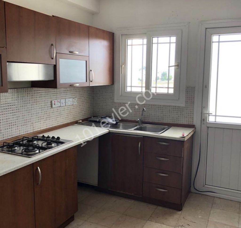 Flat For Sale in Küçük Kaymaklı, Nicosia