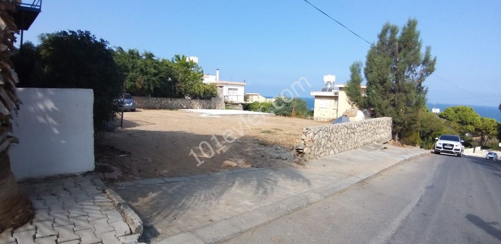 Residential Zoned Plot For Sale in Alsancak, Kyrenia