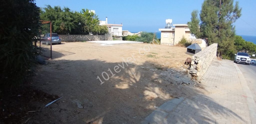 Residential Zoned Plot For Sale in Alsancak, Kyrenia