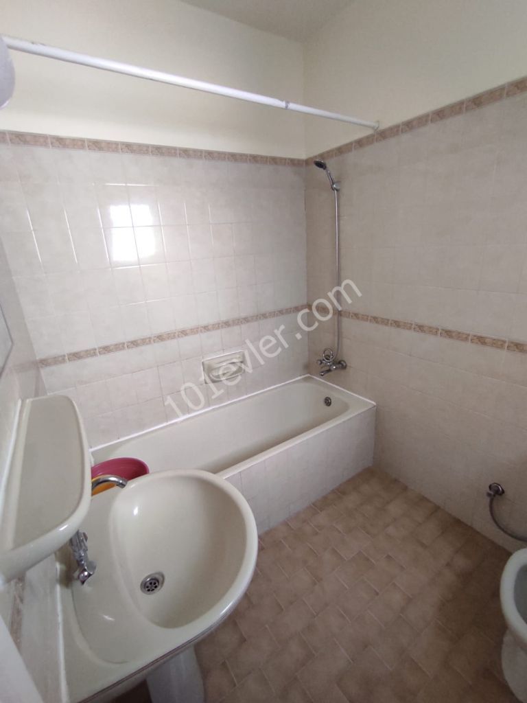 LEFKOŞA ORTAKÖYDE SATILIK 3+1 DAİRE 45500 £