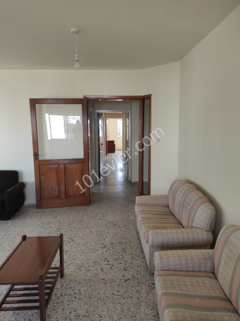 LEFKOŞA ORTAKÖYDE SATILIK 3+1 DAİRE 45500 £