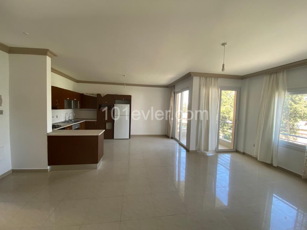 WELL-MAINTAINED 3+1 APARTMENT FOR SALE IN THE CENTRAL LOCATION OF NICOSIA KYZYLBASH..0533 859 21 66 ** 