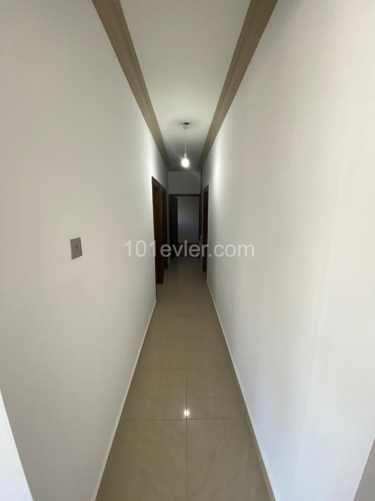 3+1 WOHNUNG ZUM VERKAUF IN ZENTRALER LAGE IN NIKOSIA KIZILBAS TA GUT GEPFLEGT..0533 859 21 66 ** 