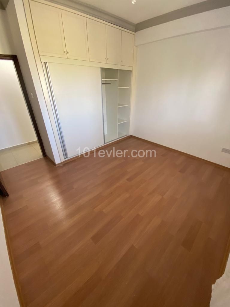 WELL-MAINTAINED 3+1 APARTMENT FOR SALE IN THE CENTRAL LOCATION OF NICOSIA KYZYLBASH..0533 859 21 66 ** 