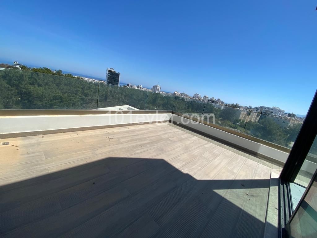 GİRNE ZEYTİNLİKTE ULTRA LÜX PENTHOUSE 