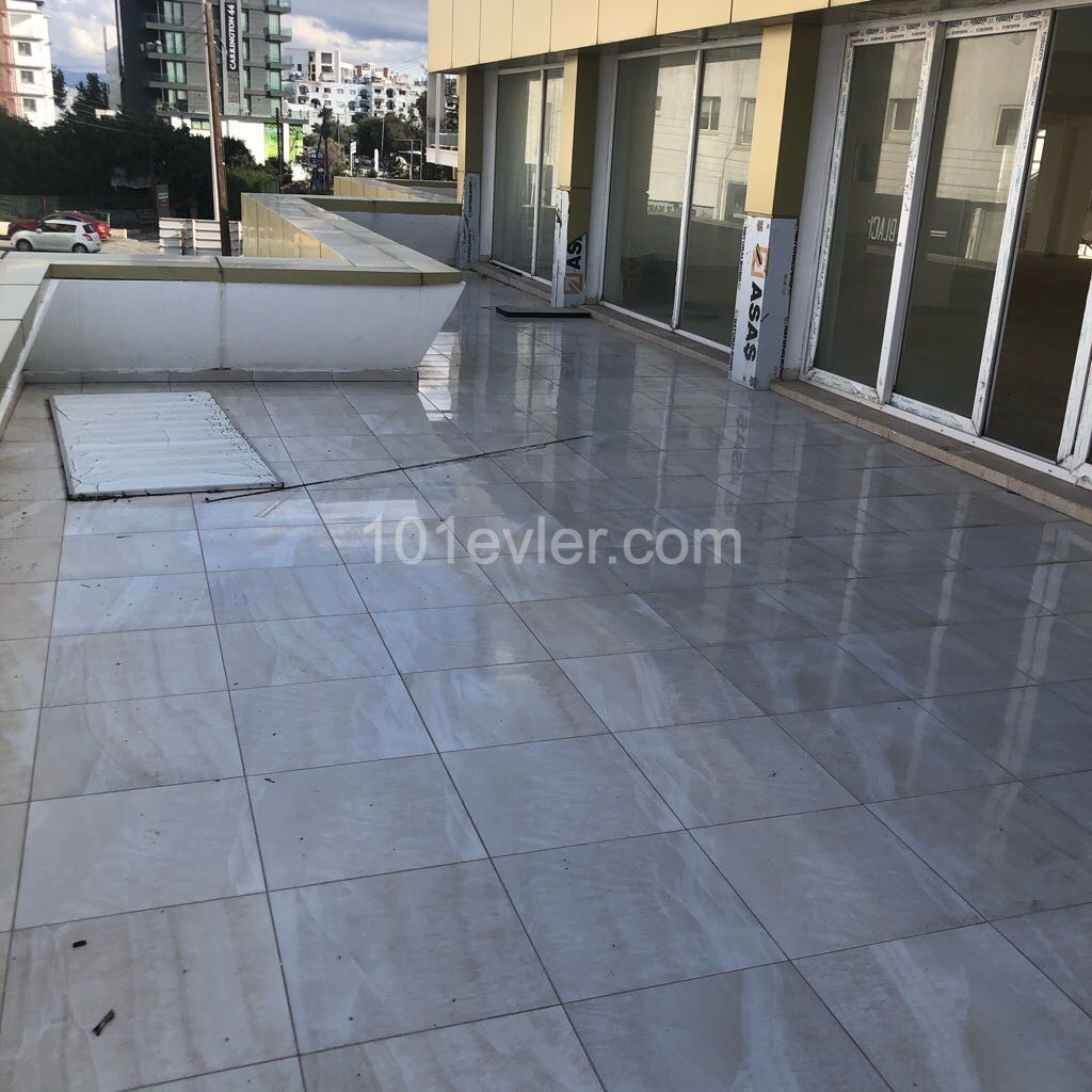 GİRNE  MERKEZ İŞLEK ANAYOL ÜZERİ OTOPARKLI 3 KATLI 1120 M2 KİRALIK İŞYERİ.. 0533 859 21 66