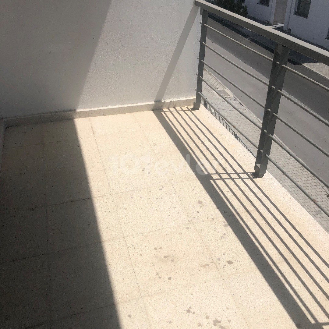 3+1 FLAT FOR SALE IN GÖNYELİ DE DÜRMCÜ BABA BEHIND ZERO..90533 859 21 66 ** 