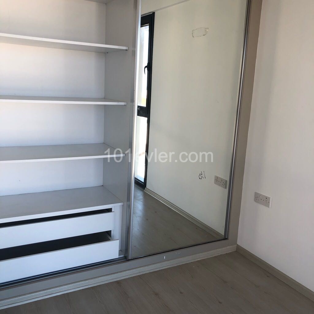 NULL 3 + 1 WOHNUNG ZUM VERKAUF MIT MEERBLICK IM ZENTRUM VON KYRENIA.. 90533 859 21 66 ** 