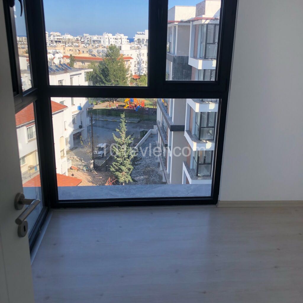 3+1 FLAT FOR SALE WITH SEA VIEW IN KYRENIA CENTER.. 90533 859 21 66 ** 