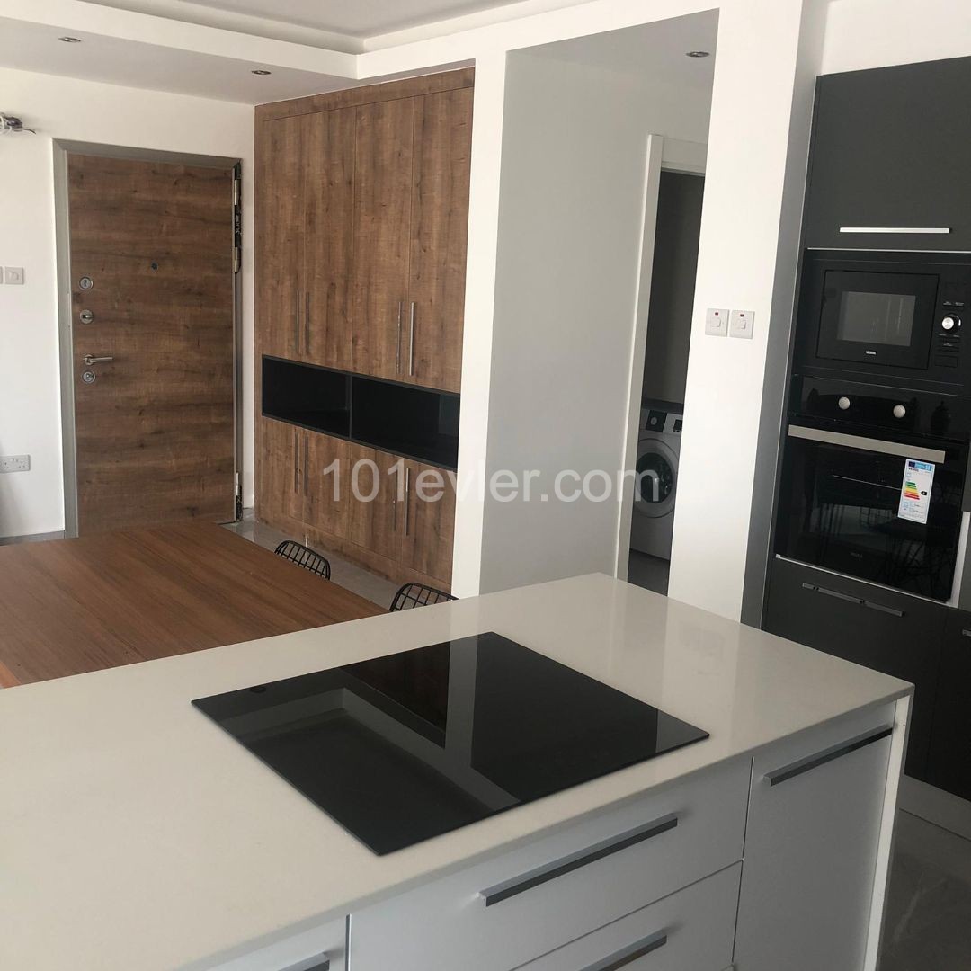 LEFKOŞA/METEHAN DA SOSYAL DONATILI SİTE İÇERİSİNDE ASANSÖRLÜ LÜX FULL EŞYALI KİRALIK 3+1 DAİRE.. 90533 859 21 66