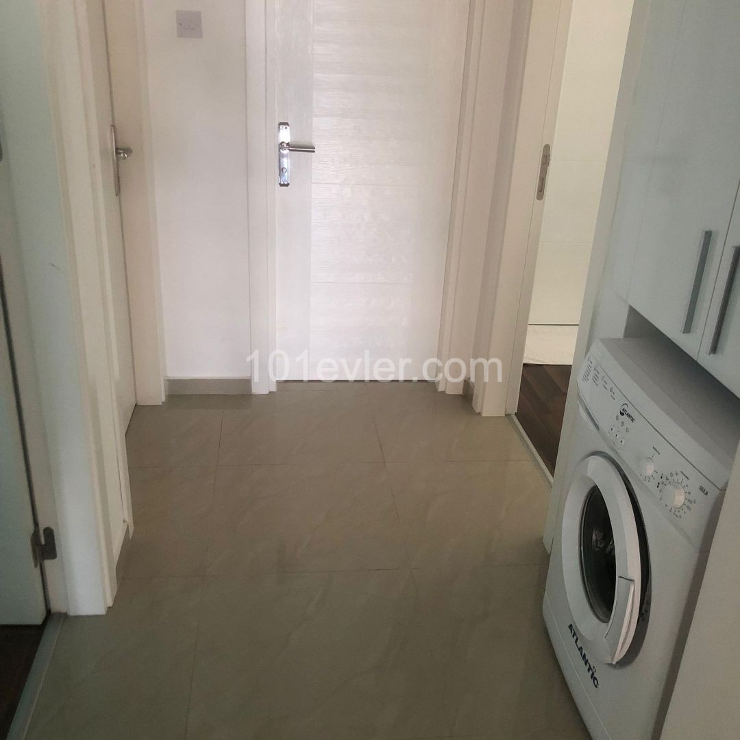 LEFKOŞA NIN EN DEĞERLİ CADDESİ DEREBOYU NDA TÜRK TAPULU FULL EŞYALI SATILIK 3+1 DAİRE.. 90533 859 21 66