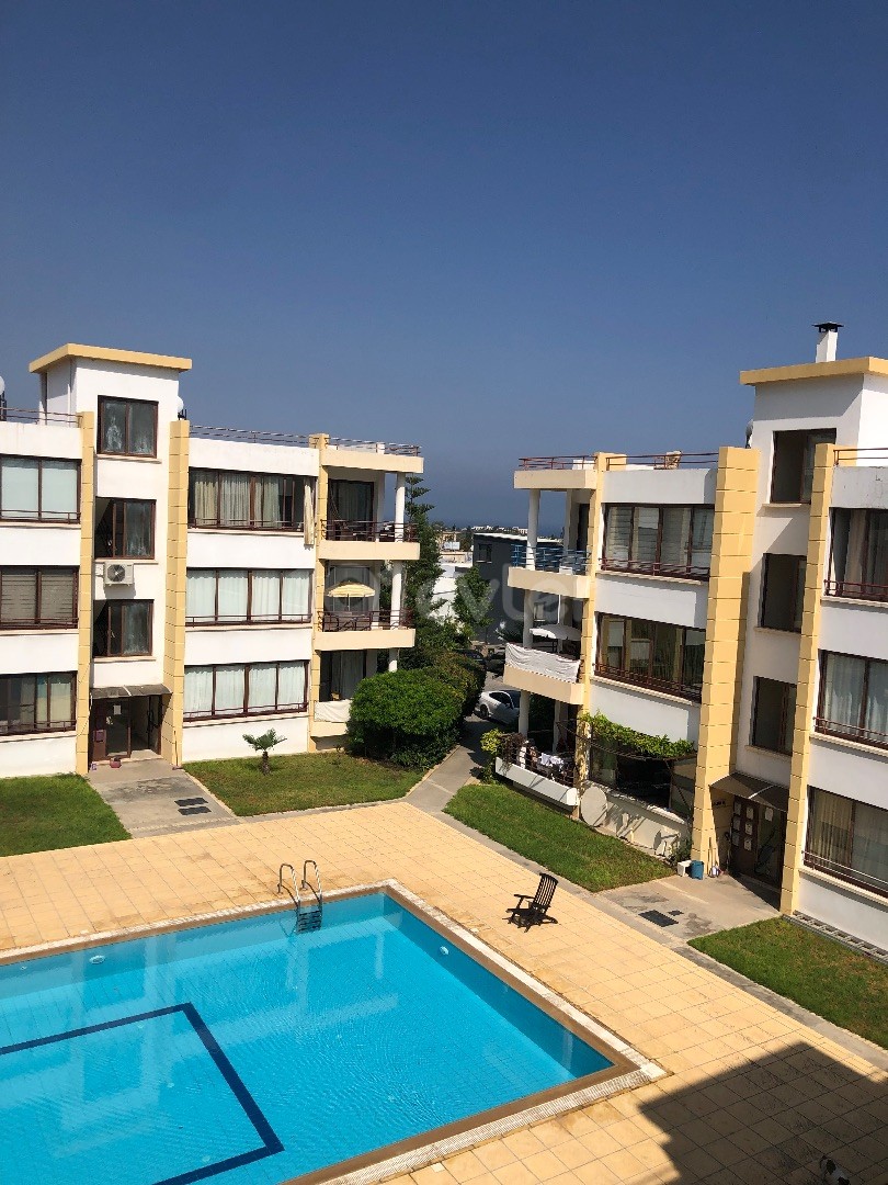 3+1 WOHNUNG ZUR MIETE VOLL MÖBLIERT AUF DEM GELÄNDE MIT POOL IN KYRENIA ALSANCAK TA..90533 859 21 66 ** 