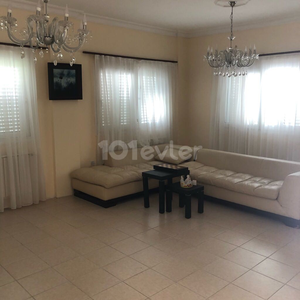 3 + 1 DETACHED VILLA FOR RENT WITH FULL FURNITURE WITH DETACHED POOL IN THE CENTER OF KYRENIA.. ** 