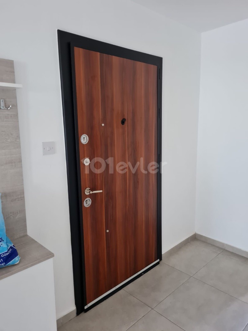 LEFKOŞA/DEREBOYU NDA FULL EŞYALI KİRALIK 3+1 DAİRE..