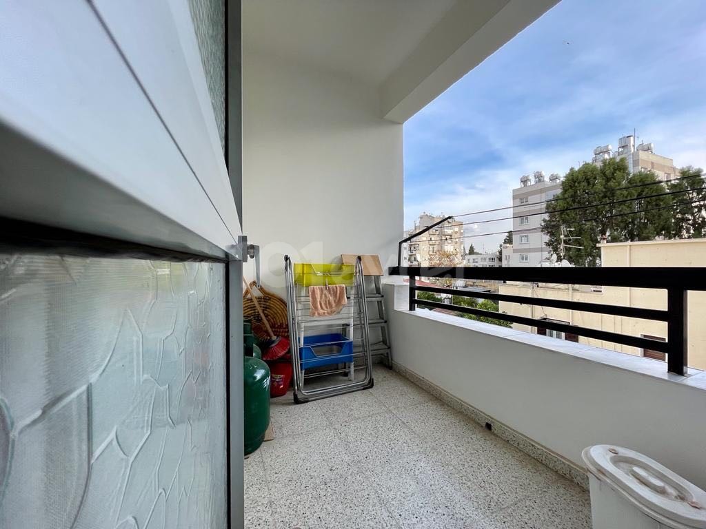 3+ 1 APARTMENT WITH ELEVATOR FOR SALE IN THE MIDDLE OF DEREBOYU IN NICOSIA/KÖŞLÜÇIFTLIK..0533 859 21 66 ** 