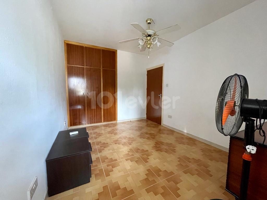 3+ 1 APARTMENT WITH ELEVATOR FOR SALE IN THE MIDDLE OF DEREBOYU IN NICOSIA/KÖŞLÜÇIFTLIK..0533 859 21 66 ** 