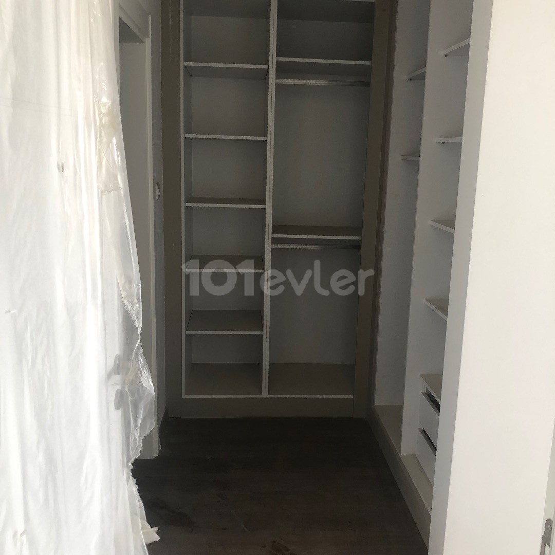 2+1 FLAT FOR SALE WITH COMMERCIAL PERMIT IN METEHAN-KERMİYA RESIDENCE BUILDING.. 90533 859 21 66