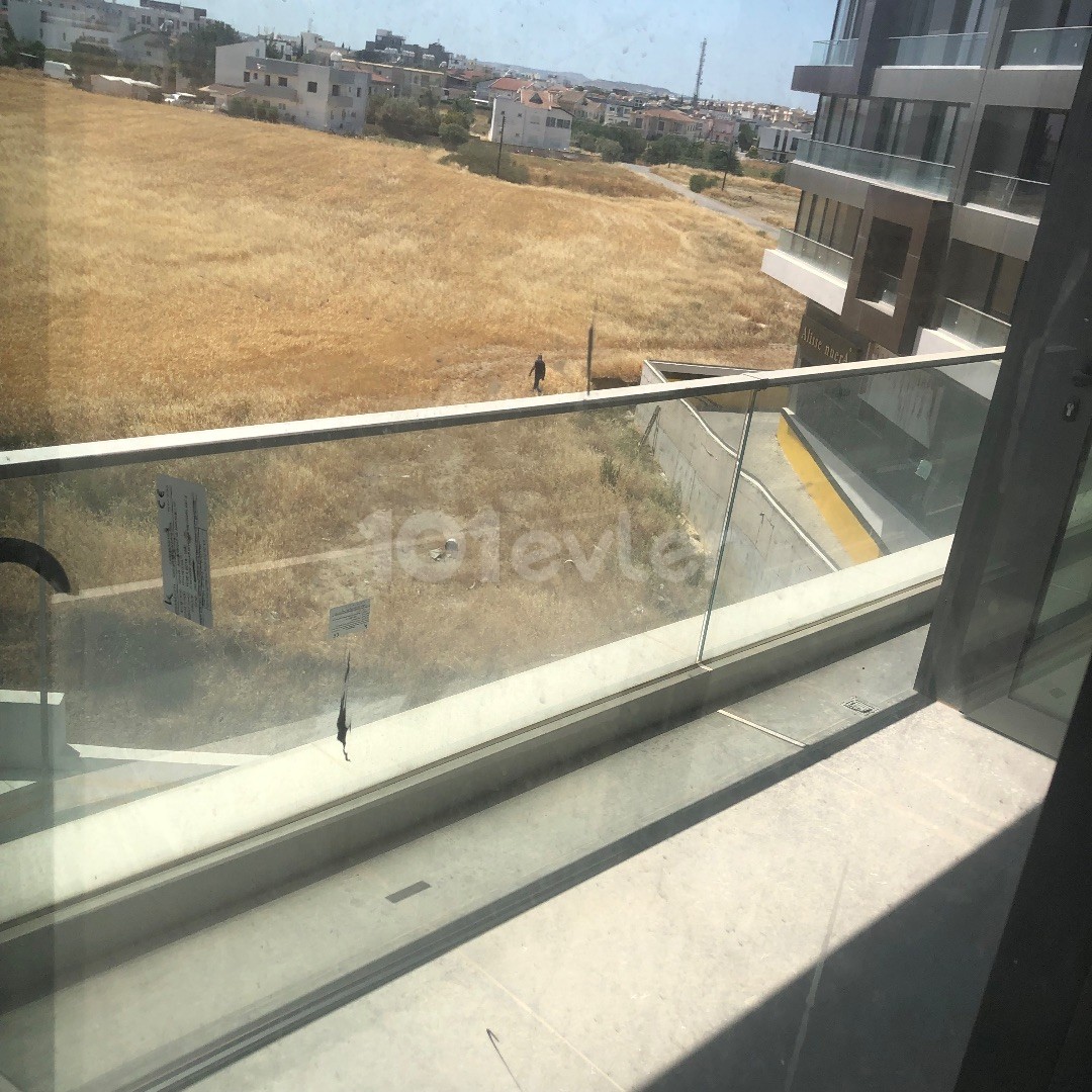 2+1 FLAT FOR SALE WITH COMMERCIAL PERMIT IN METEHAN-KERMİYA RESIDENCE BUILDING.. 90533 859 21 66