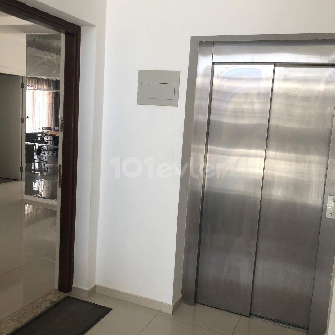 2 + 1 PENTHOUSE ZUM VERKAUF MIT AUFZUG IN NIKOSIA / DEREBOYU NDA LÜ.. ** 