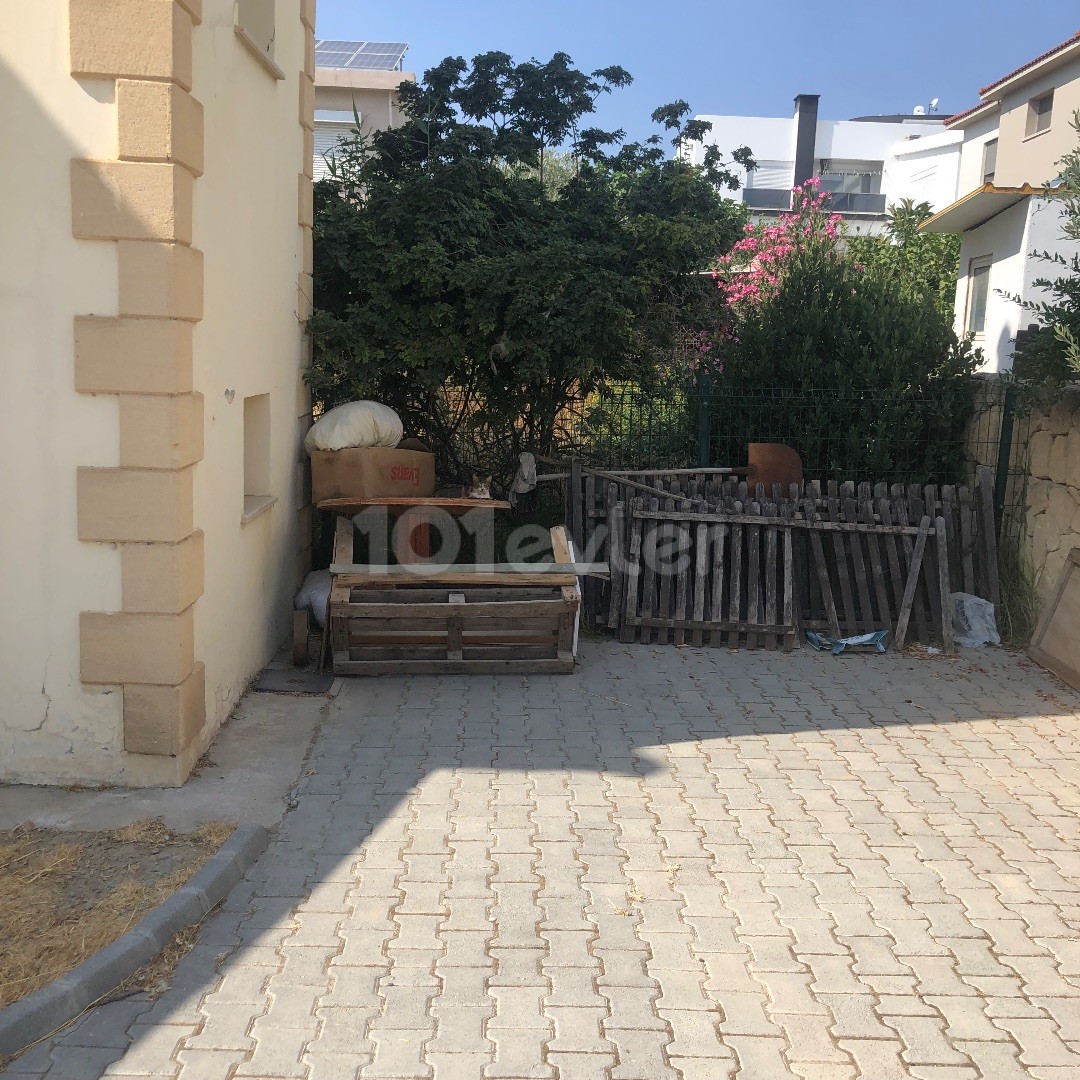 ERSCHWINGLICHER PREIS!! 4+1 VILLA MIT GARTEN ZUM VERKAUF IN NIKOSIA/GEHRUNG.. ** 