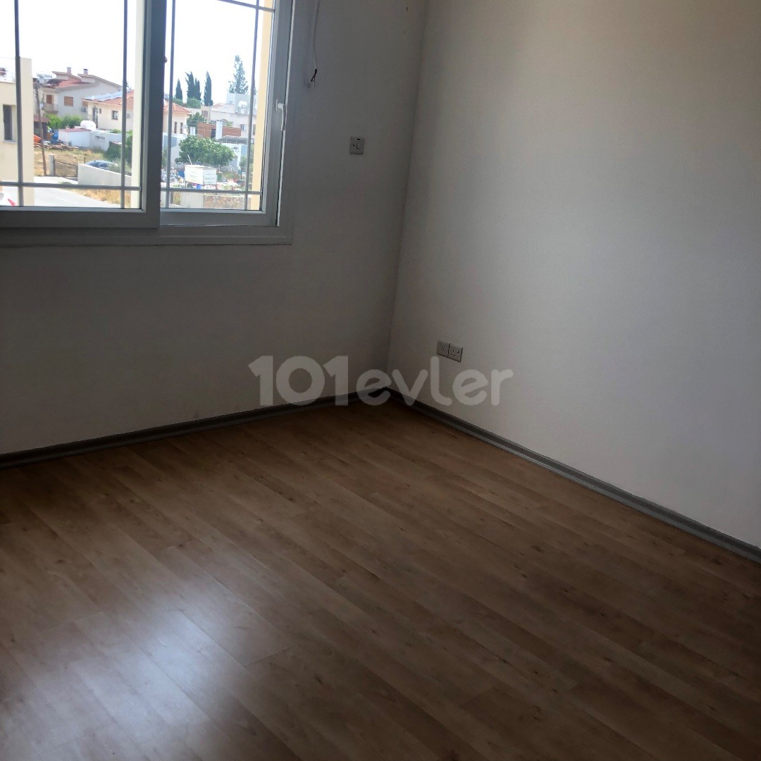 ERSCHWINGLICHER PREIS!! 4+1 VILLA MIT GARTEN ZUM VERKAUF IN NIKOSIA/GEHRUNG.. ** 