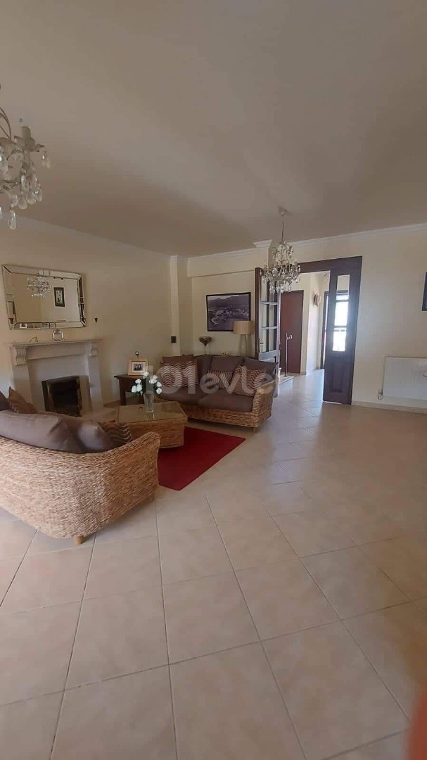 VILLA FOR SALE AT THE APARTMENT PRICE...A DETACHED COTTAGE WITH A PRIVATE GARDEN ON LOAN IN KYRENIA DOGANKOY IS ON DISPLAY AT THE OPPORTUNITY PRICE OF A 3+1 DUPLEX VILLA FOR SALE ** 